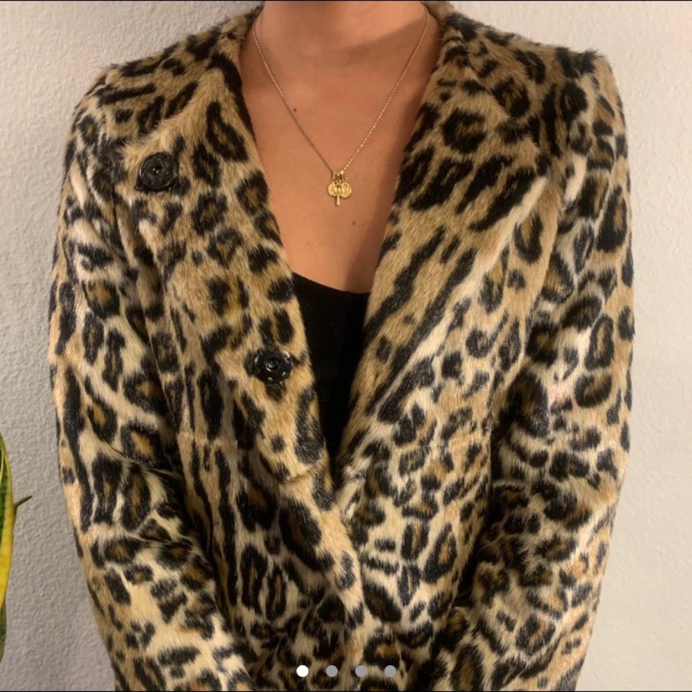 TOPSHOP LEOPARD PRINT COAT